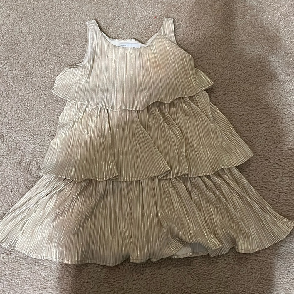 GapKids golden ruffles dress. SIZE XS (KIDS)